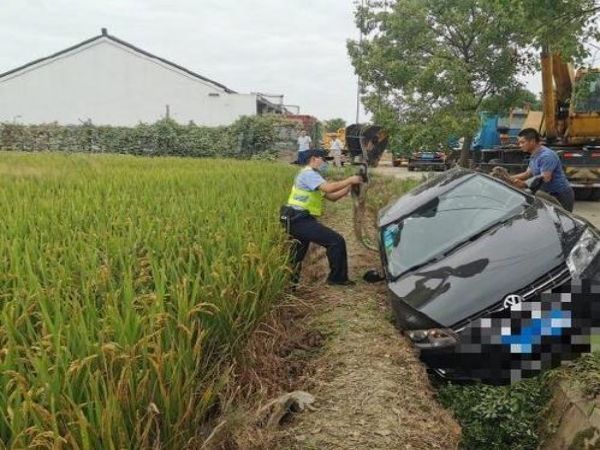 汉寿县吊车租赁_吊车租赁在上下降上需注意事项
